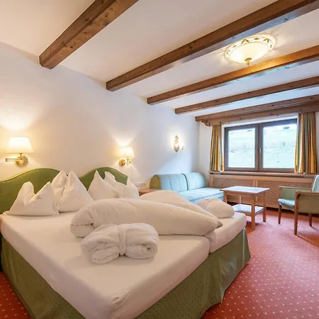 Hotel Heart Arlberg 3*