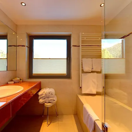 Heart Arlberg Otel 3*