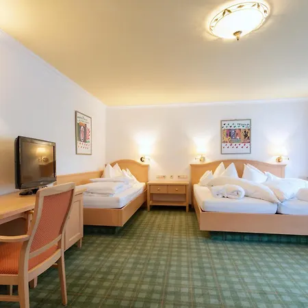 Hotel Heart Arlberg 4*