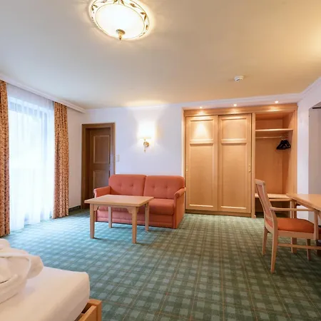 Hotel Heart Arlberg 3*